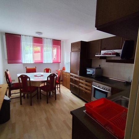דירות Karsau Haus Am Oelberg מראה חיצוני תמונה